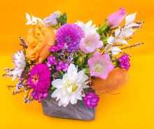 Load image into Gallery viewer, Spring Mix - Designers Choice - Vase Arrangement
